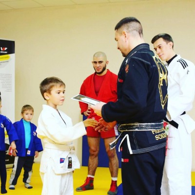 Школа борьбы Артема Артемьева